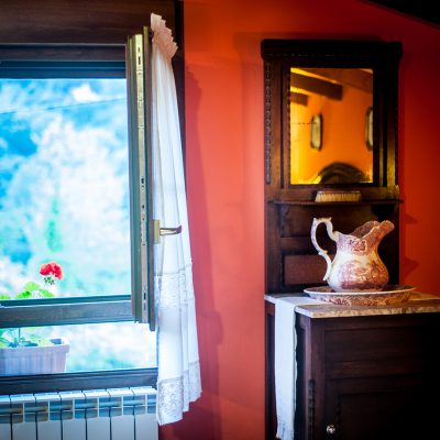 El frescor y el aire puro de las praderías visitan la ventana de cada habitación